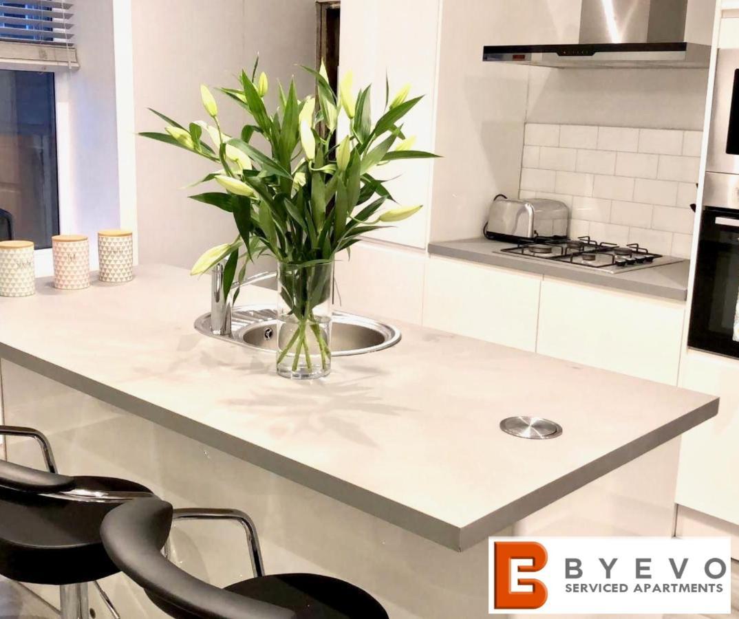 ByEvo Almar Villa Glasgow Dış mekan fotoğraf
