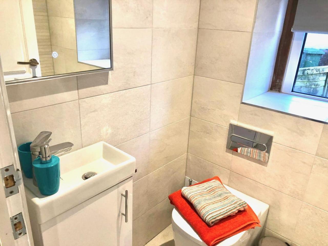 ByEvo Almar Villa Glasgow Dış mekan fotoğraf